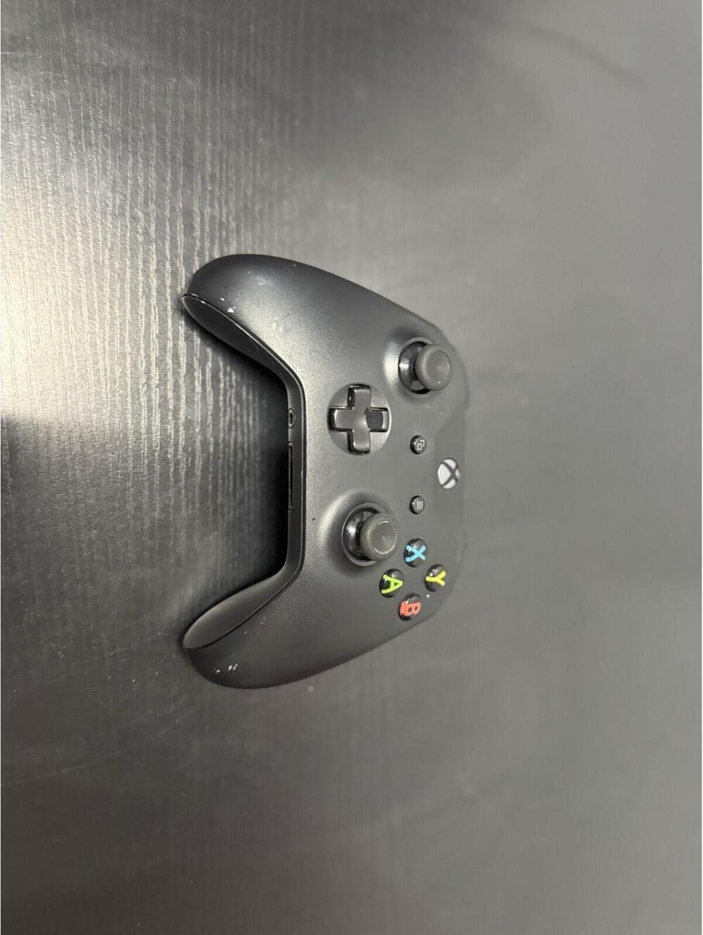 Microsoft Xbox One Wireless Controller Model 1708 Black Bluetooth